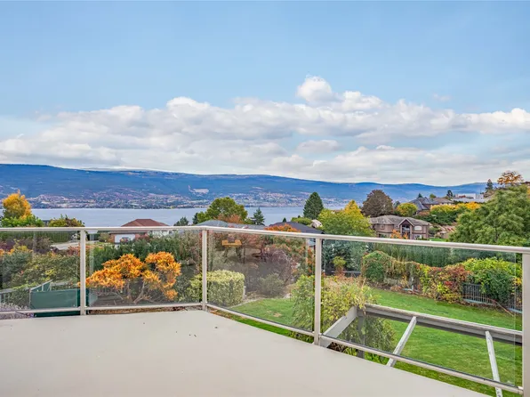 5408 Clark St, Summerland, BC V0H 1Z4