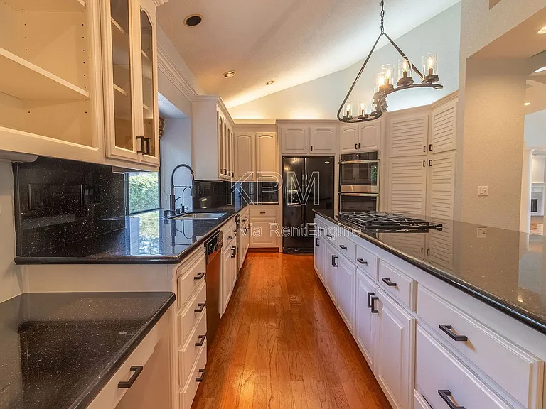 672 Cypress Run — Photo 12