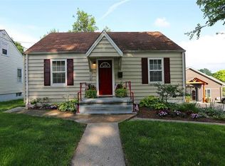 1140 S Benton Ave, Saint Charles, MO 63301