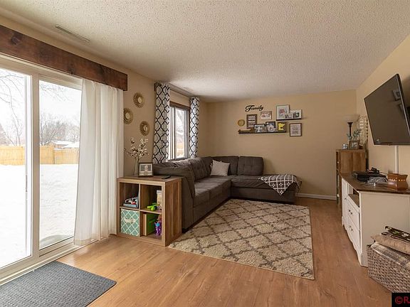 2nd image of 204 Leray Ave