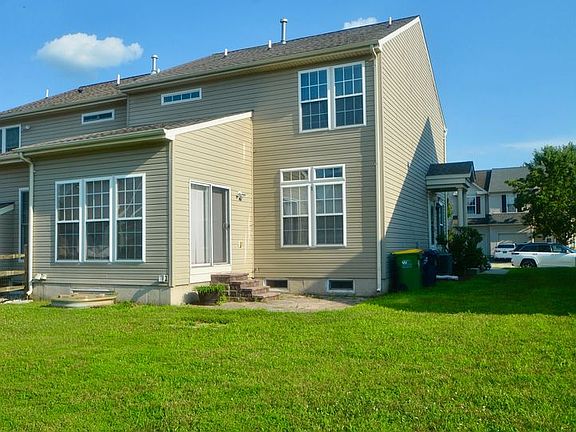 2nd image of 18 S Cummings Dr