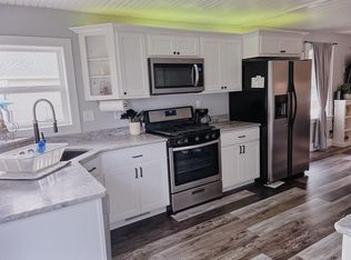 10401 Vistula Rd, Osceola, IN 46561