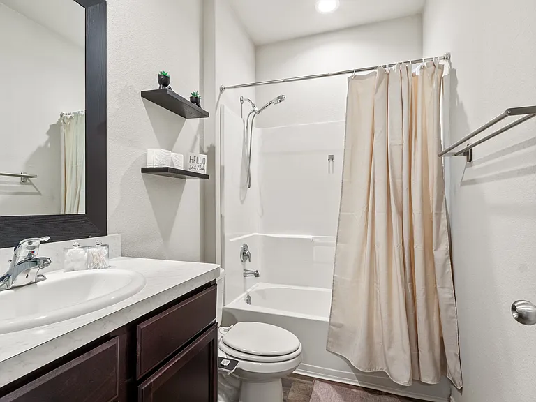 2431 Sutton Hollow Ct — Photo 24