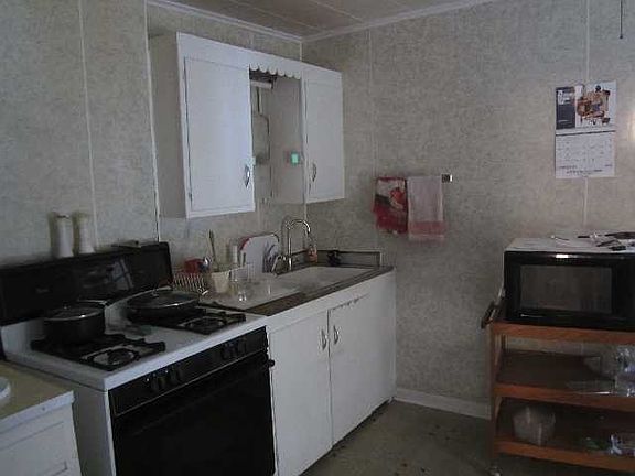 4th image of 208 NW Bunker