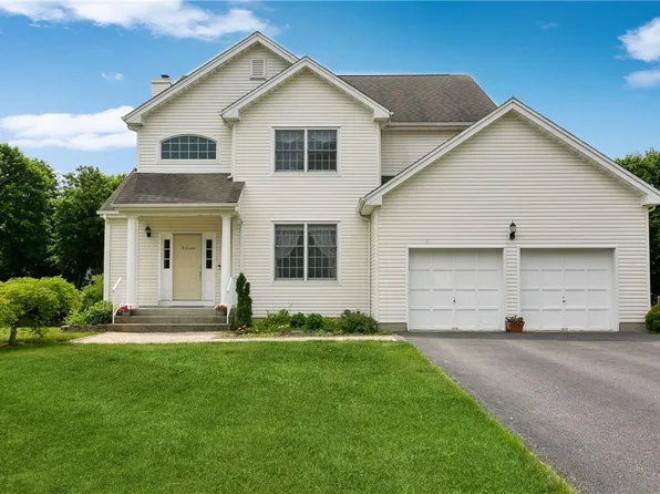 16 Chambers Drive, Baldwin Place, NY 10505