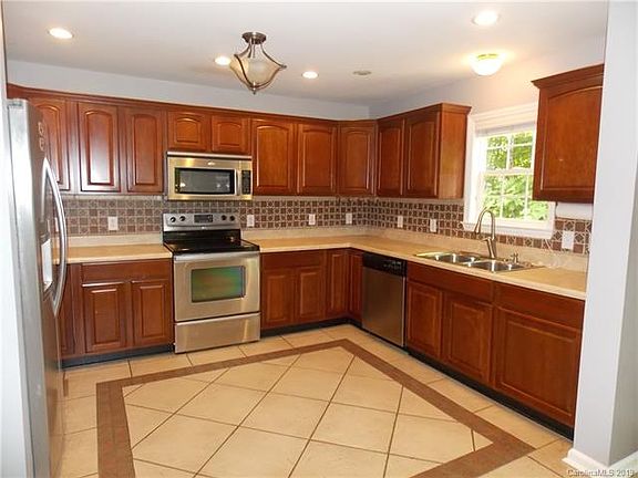 2nd image of 12116 Canal Dr