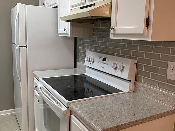 2nd image of 1007 Blinken St