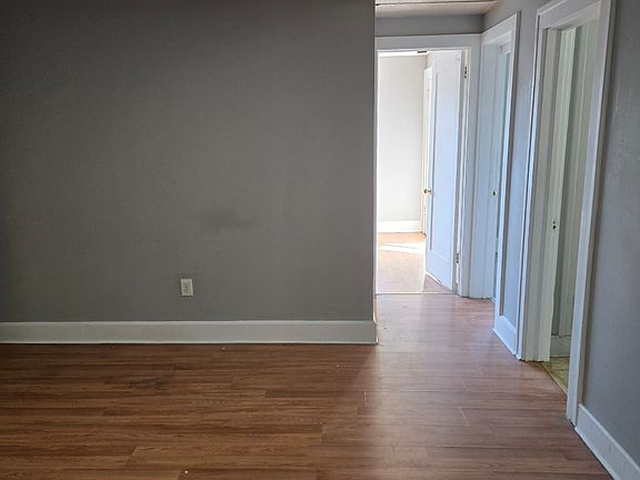 3rd image of 80 Conklin Ave APT 2