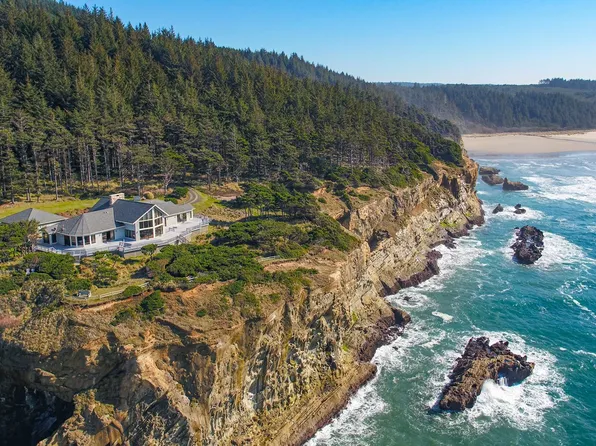 88515 Pacific Surf Ln, Bandon, OR 97411