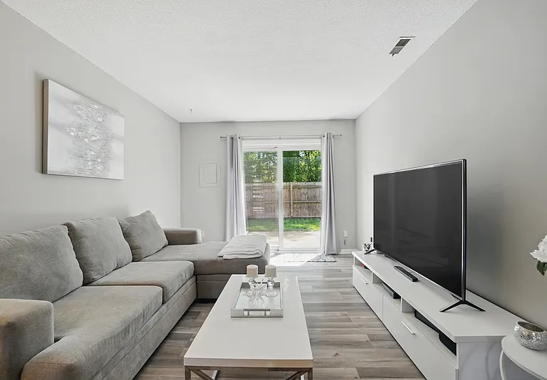 5009 Ashforth Ct — Photo 4