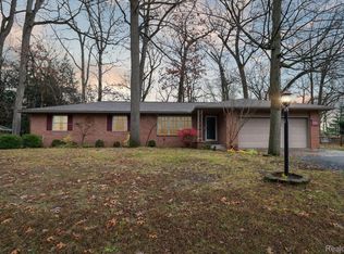 7666 Apache Trl, Temperance, MI 48182