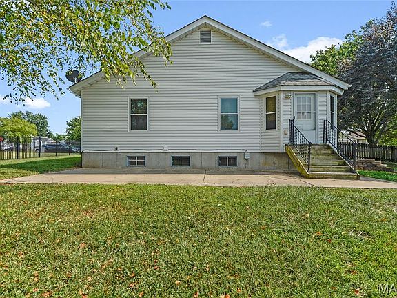 3rd image of 88 Mallard Pointe Dr