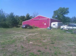 2092 Eisenhower Rd, Ottawa, KS 66067