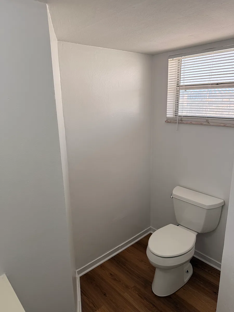 Building Photo - 1750 NE 191st St #408