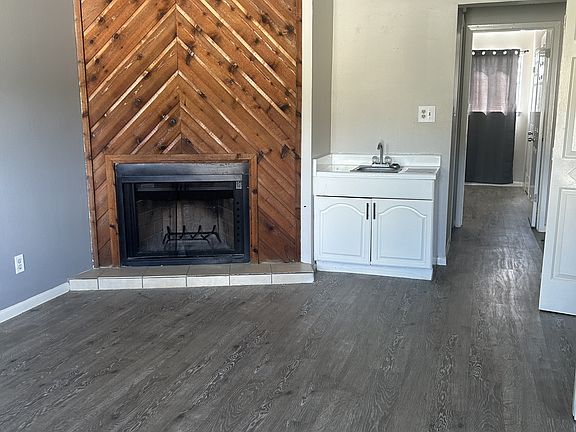 2nd image of 610 Bracewood Cir