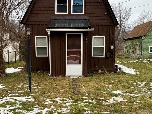 22 Olive Ave, Lakewood, NY 14750