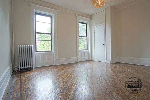 Rented by Lofts and Flats LLC | media 25