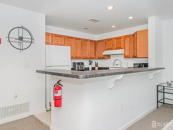 4th image of 425 Edpas Rd