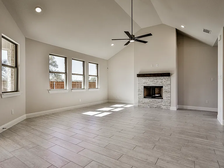 101 Gardenia Dr — Photo 5