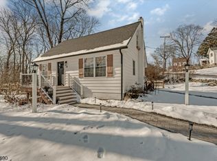 58 Brooklyn Rd, Stanhope Boro, NJ 07874