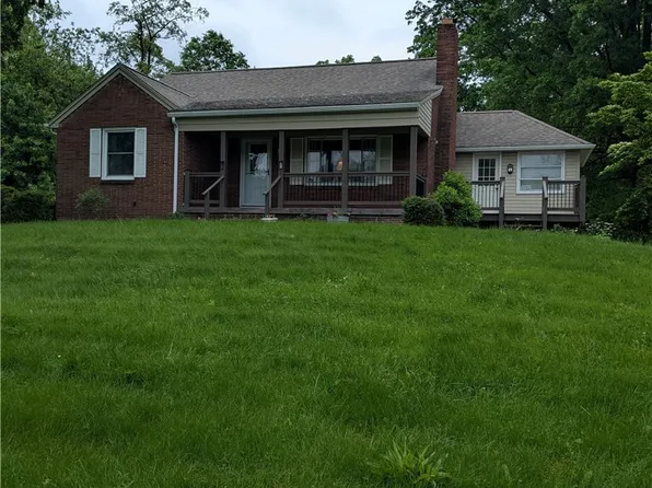 3106 Fernwood Ln, New Castle, PA 16105