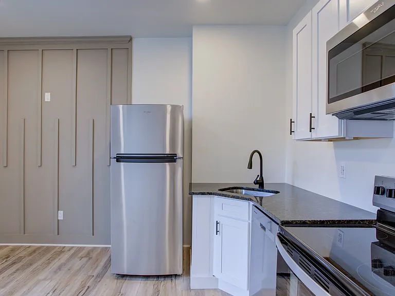 11 E Walnut St #4 — Photo 11
