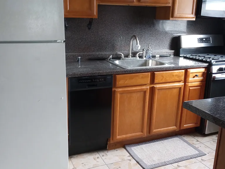 693 W Walnut Ln #2 — Photo 1