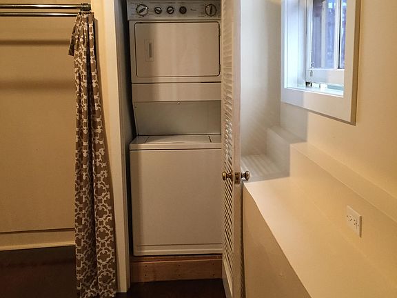 4th image of 1062 Page St #A
