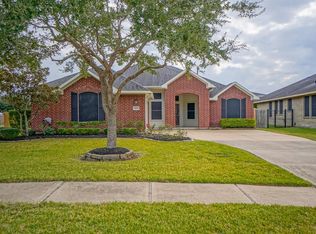803 Arlington Ln, Rosenberg, TX 77469