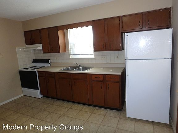 5th image of 735 Demaret Dr #A