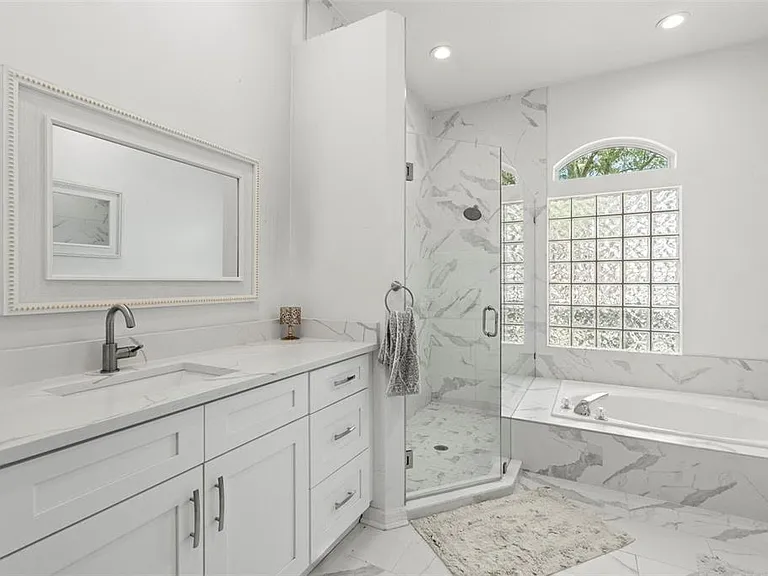 10516 Rochester Way — Photo 21