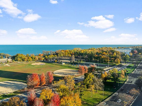 4th image of 3750 N Lake Shore Dr APT 15B