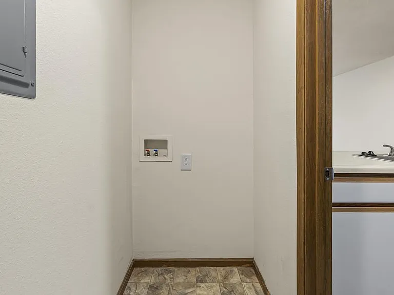 2213 Rockwood Dr — Photo 59
