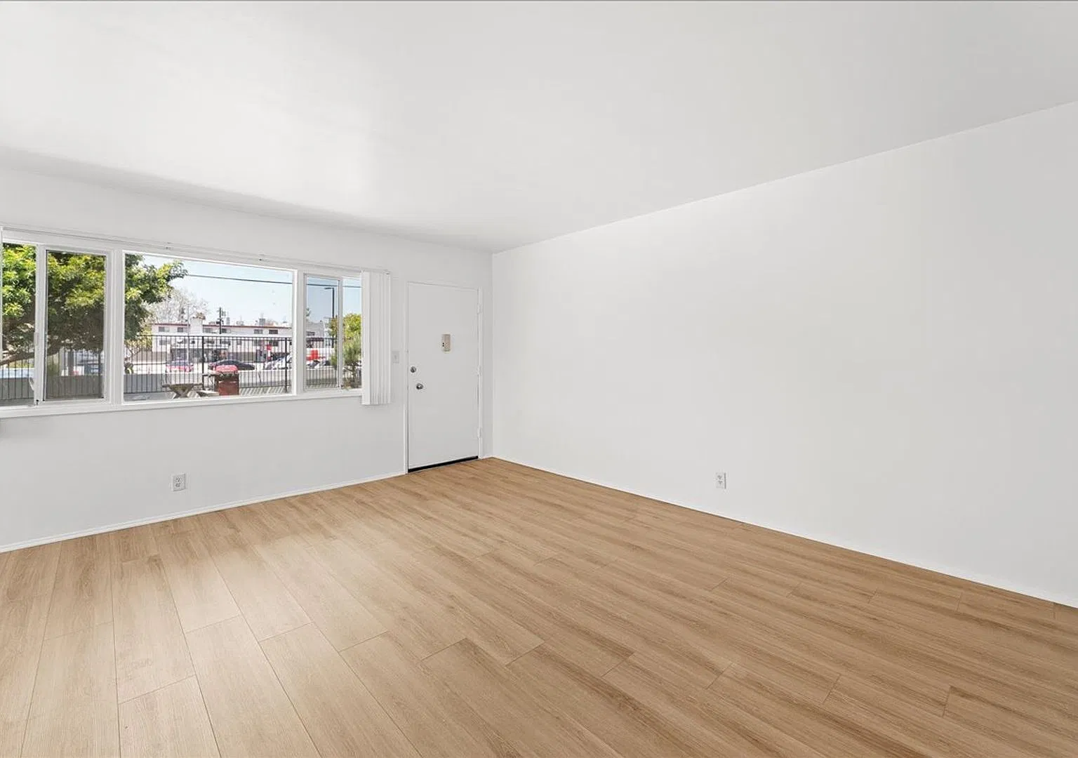 Cozy Culver City Apartment! — Photo 2