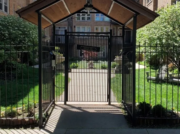1635 W Pratt Blvd APT 2N, Chicago, IL 60626