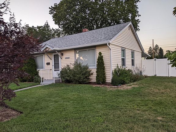 3rd image of 2404 W Kiernan Ave