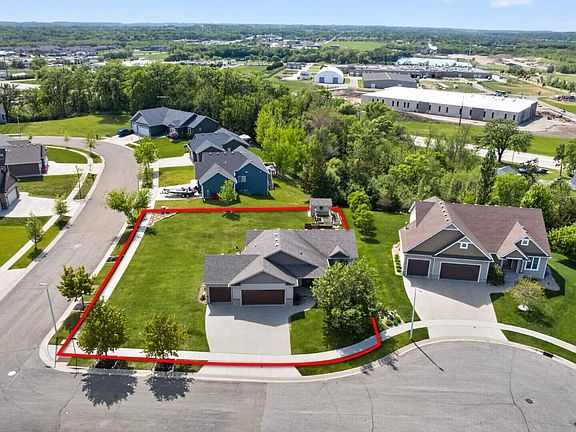 2nd image of 4201 Dodge Ln NE
