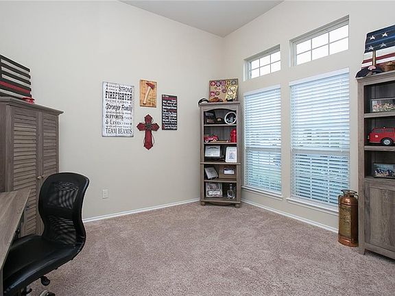 5th image of 1313 Cheyenne Dr