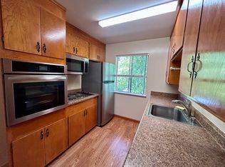 565 Matadero Ave #12, Palo Alto, CA 94306