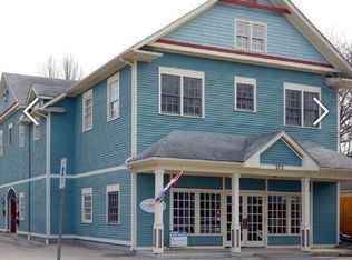 572 Main St APT 3, East Greenwich, RI 02818