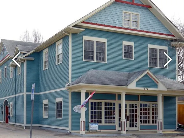 572 Main St APT 3, East Greenwich, RI 02818