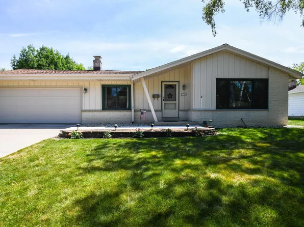 5752 South 20th STREET, Milwaukee, WI 53221