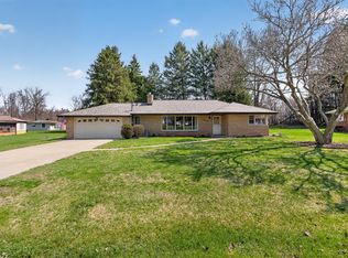 1097 Westfield Dr, Jackson, MI