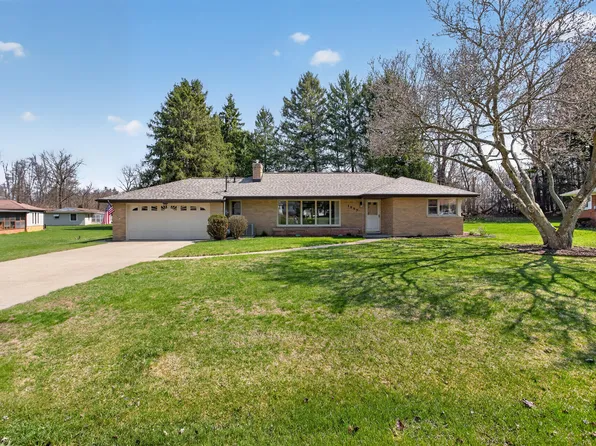 1097 Westfield Dr, Jackson, MI 49203