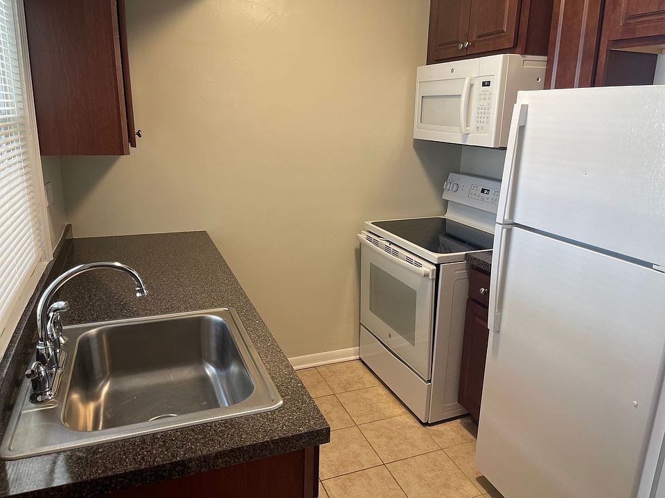 1st image of 6107 N Cicero Ave APT 2
