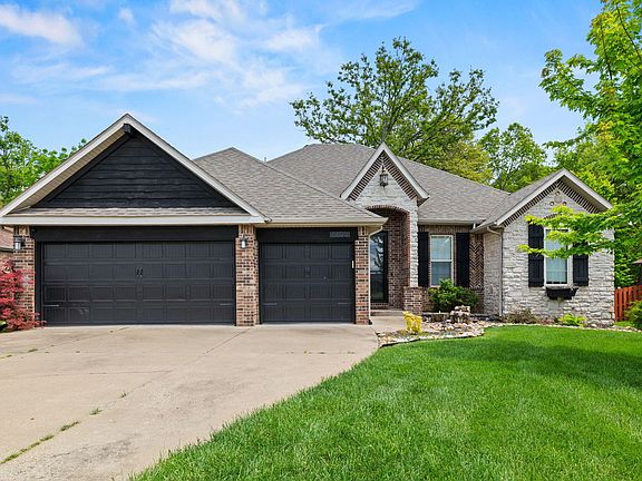 4th image of 5620 S Winsor Drive