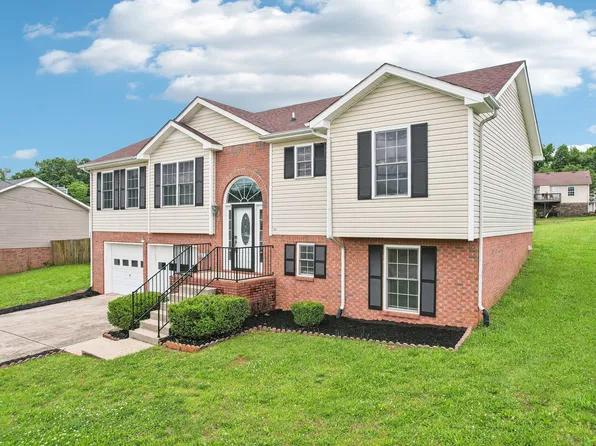 2617 Green Briar Dr, Clarksville, TN 37040