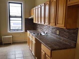 252 E 39th St APT 2R, Brooklyn, NY 11203