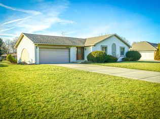 990 Fiesta Dr, Greenwood, IN