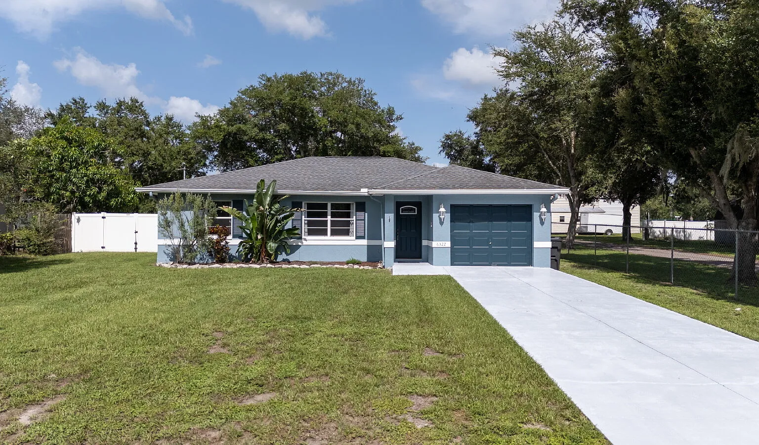 3 bed, 2.0 bath, 1200 sqft, $2,295 — Photo 1